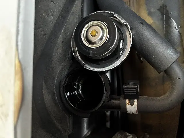 いすゞ エルフ 2RG-NLR88AR(2WD)の写真21