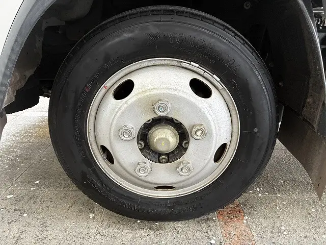 いすゞ エルフ 2RG-NLR88AR(2WD)の写真22