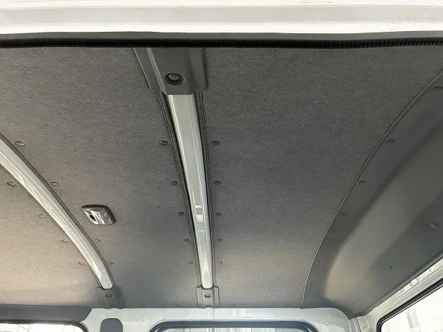 いすゞ エルフ 2RG-NLR88AR(2WD)の写真35