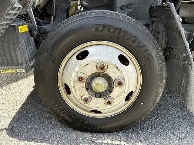 いすゞ エルフ PB-NKR81A(2WD)の写真25