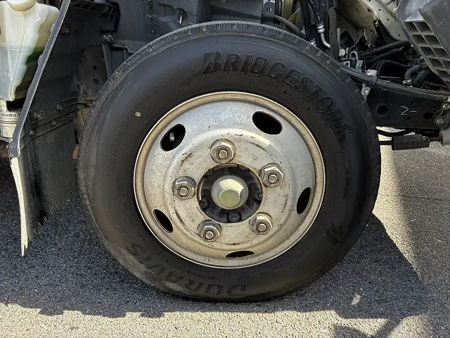 いすゞ エルフ PB-NKR81A(2WD)の写真28