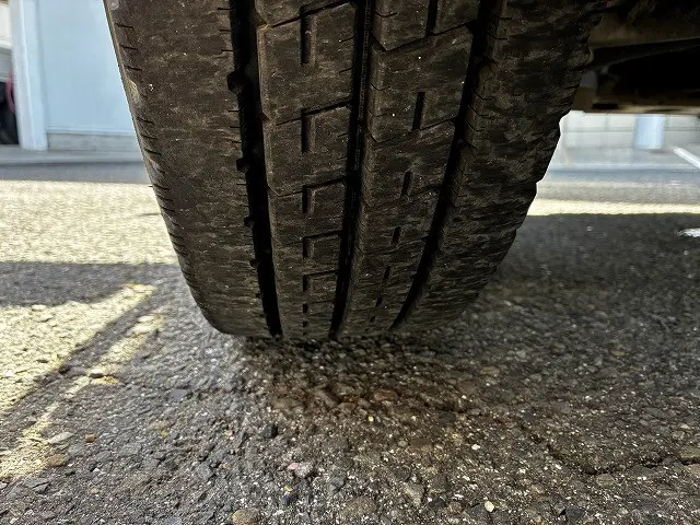 いすゞ エルフ PB-NKR81A(2WD)の写真30