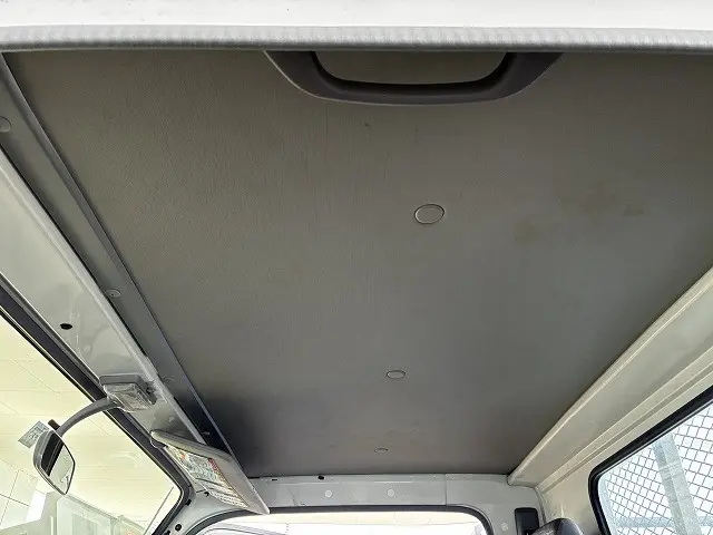 いすゞ エルフ PB-NKR81A(2WD)の写真40