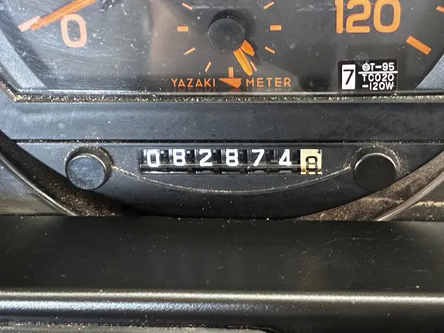 いすゞ エルフ PB-NKR81A(2WD)の写真42