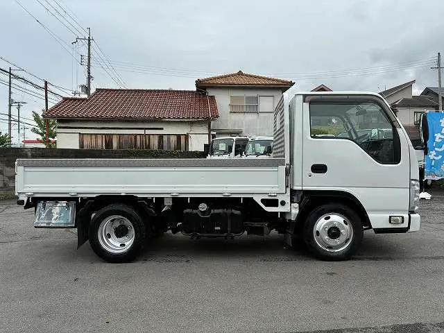 いすゞ エルフ TRG-NKR85A(2WD)の写真5