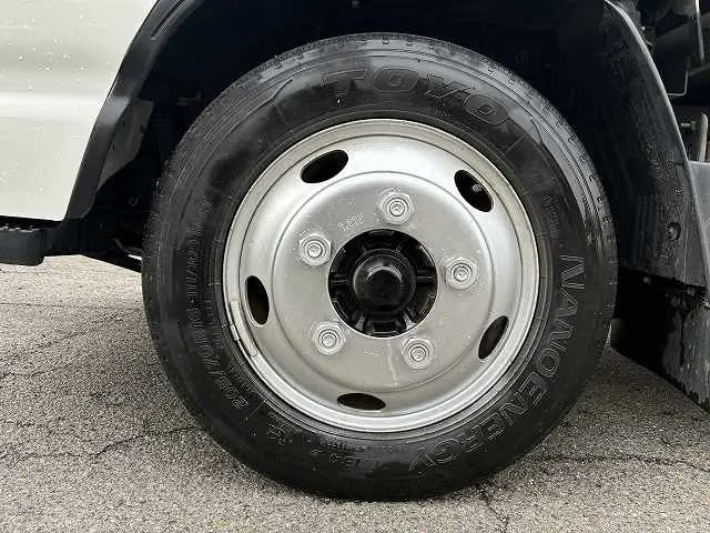 いすゞ エルフ TRG-NKR85A(2WD)の写真28