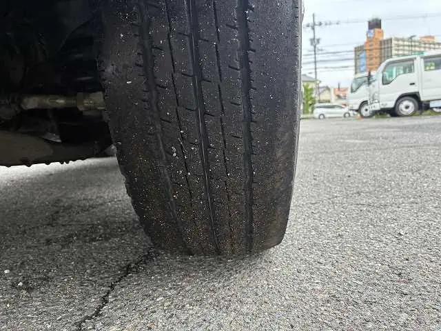 いすゞ エルフ TRG-NKR85A(2WD)の写真29