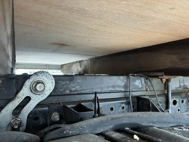 いすゞ エルフ TRG-NKR85A(2WD)の写真34