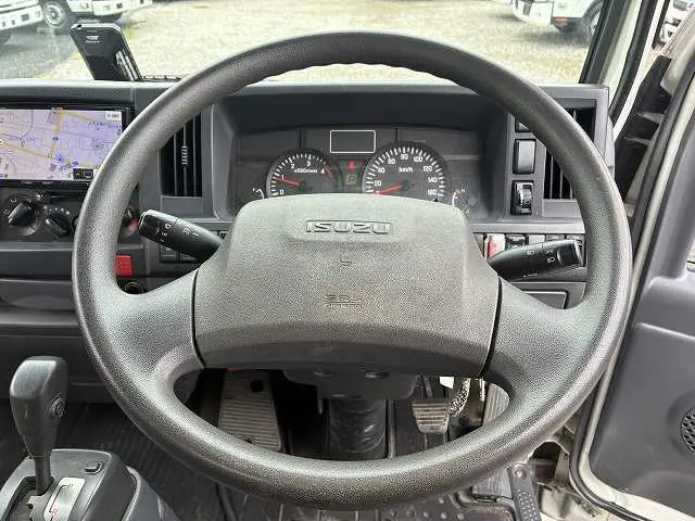 いすゞ エルフ TRG-NKR85A(2WD)の写真38