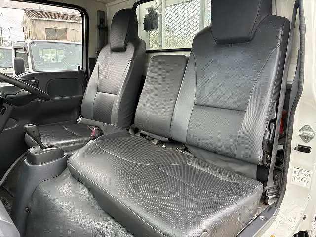 いすゞ エルフ TRG-NKR85A(2WD)の写真40