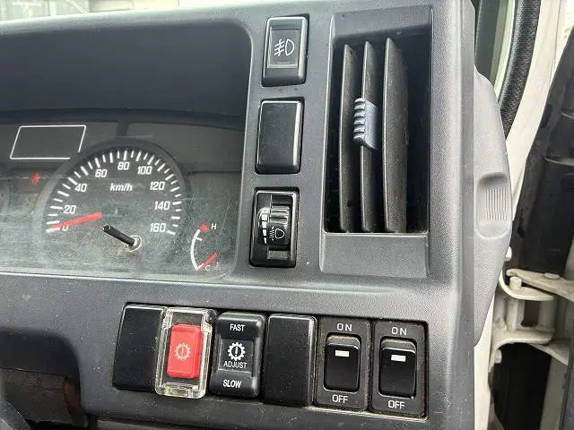 いすゞ エルフ TRG-NKR85A(2WD)の写真41