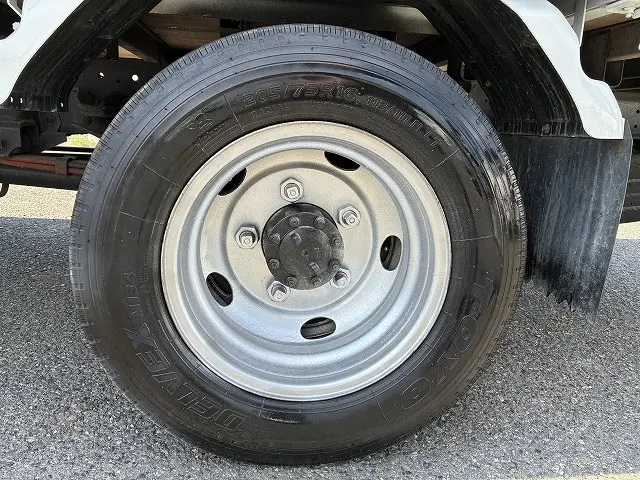 いすゞ エルフ KR-NPR81LV(2WD)の写真25