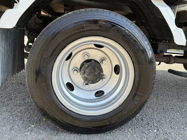 いすゞ エルフ KR-NPR81LV(2WD)の写真27