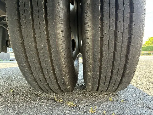 いすゞ エルフ KR-NPR81LV(2WD)の写真28