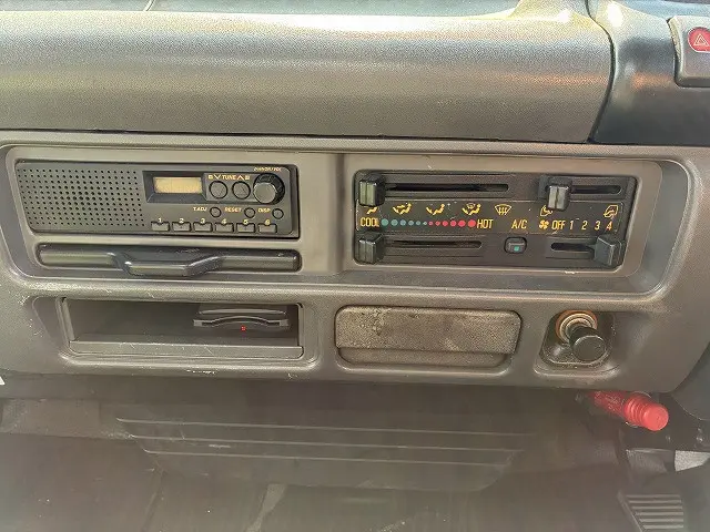 いすゞ エルフ KR-NPR81LV(2WD)の写真38