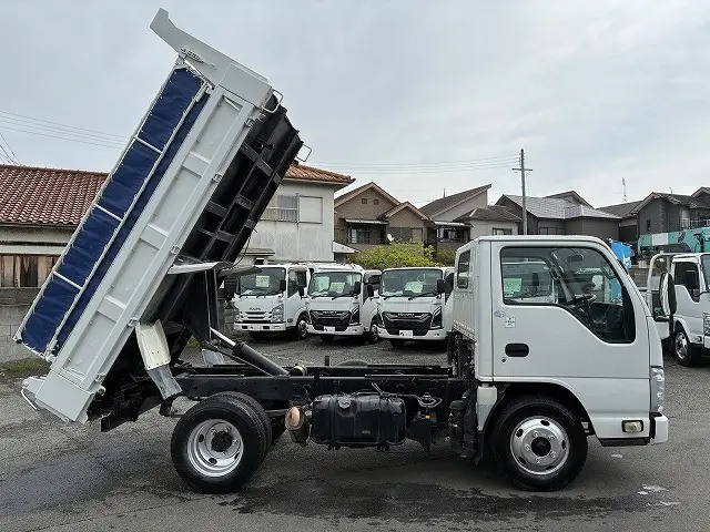 いすゞ エルフ TKG-NJR85AD(2WD)の写真5