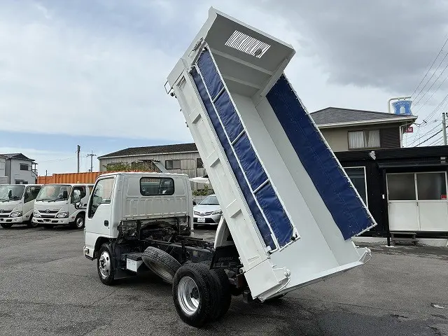 いすゞ エルフ TKG-NJR85AD(2WD)の写真6