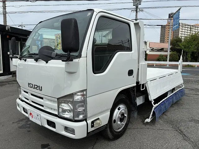 いすゞ エルフ TKG-NJR85AD(2WD)の写真9