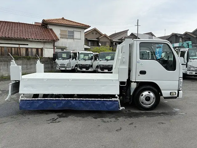 いすゞ エルフ TKG-NJR85AD(2WD)の写真12