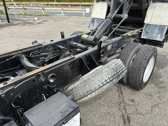 いすゞ エルフ TKG-NJR85AD(2WD)の写真24