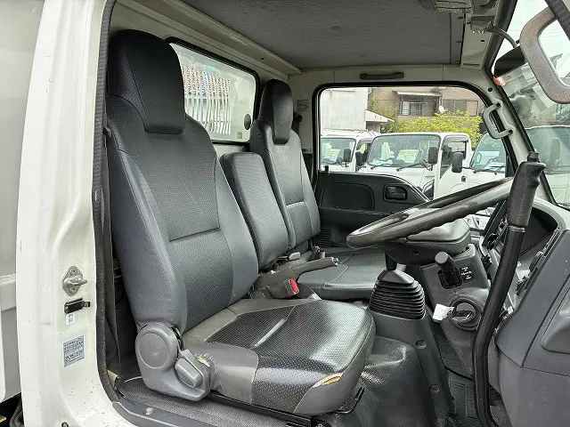 いすゞ エルフ TKG-NJR85AD(2WD)の写真31