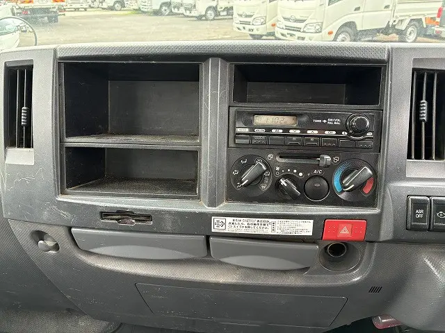 いすゞ エルフ TKG-NJR85AD(2WD)の写真38