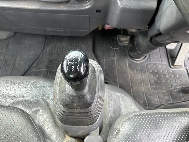 いすゞ エルフ TKG-NJR85AD(2WD)の写真40