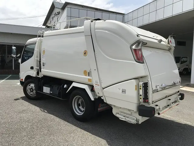 日野 デュトロ 2RG-XZU605X(2WD)の写真1