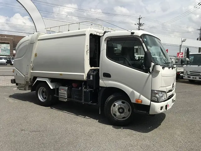 日野 デュトロ 2RG-XZU605X(2WD)の写真6