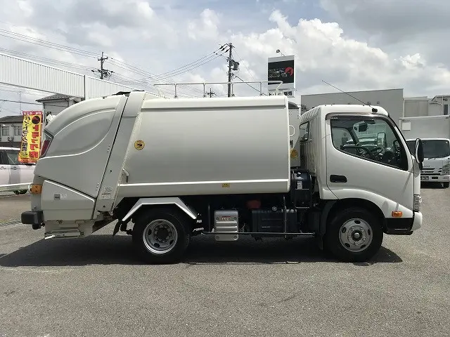 日野 デュトロ 2RG-XZU605X(2WD)の写真8