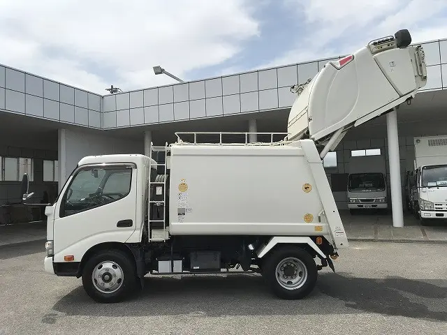 日野 デュトロ 2RG-XZU605X(2WD)の写真15