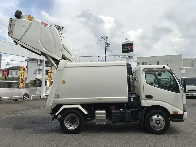 日野 デュトロ 2RG-XZU605X(2WD)の写真16