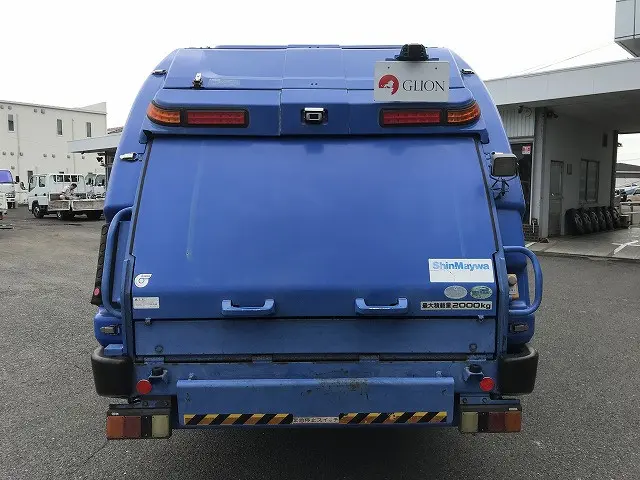 いすゞ エルフ BKG-NMR85AN(2WD)の写真2