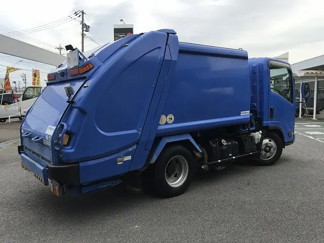 いすゞ エルフ BKG-NMR85AN(2WD)の写真3