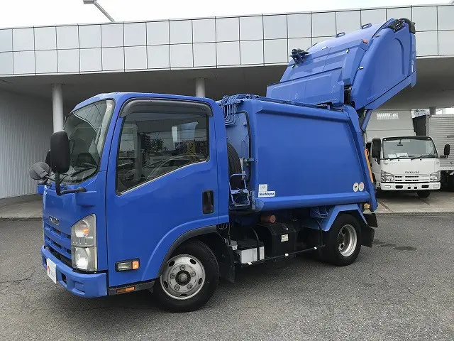 いすゞ エルフ BKG-NMR85AN(2WD)の写真9