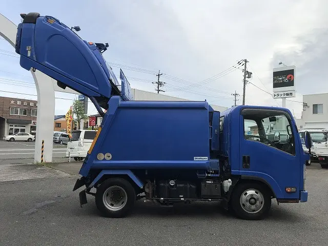 いすゞ エルフ BKG-NMR85AN(2WD)の写真16