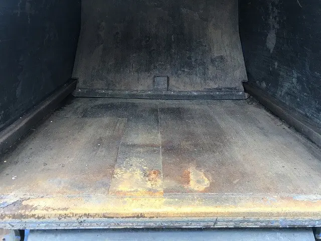 いすゞ エルフ BKG-NMR85AN(2WD)の写真18