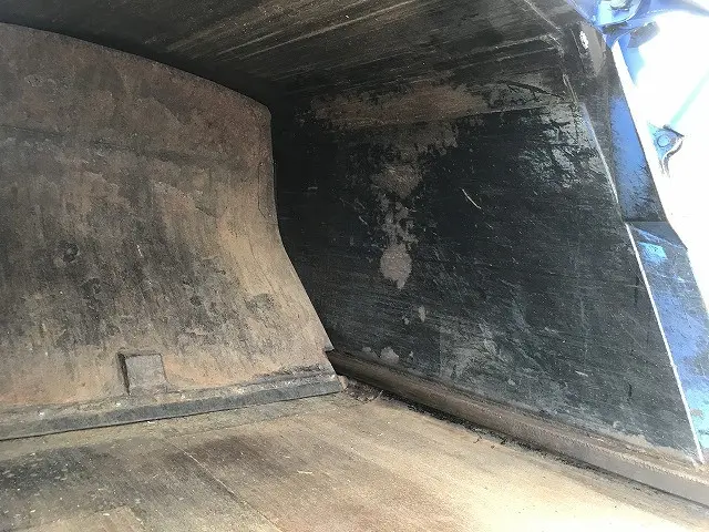 いすゞ エルフ BKG-NMR85AN(2WD)の写真20