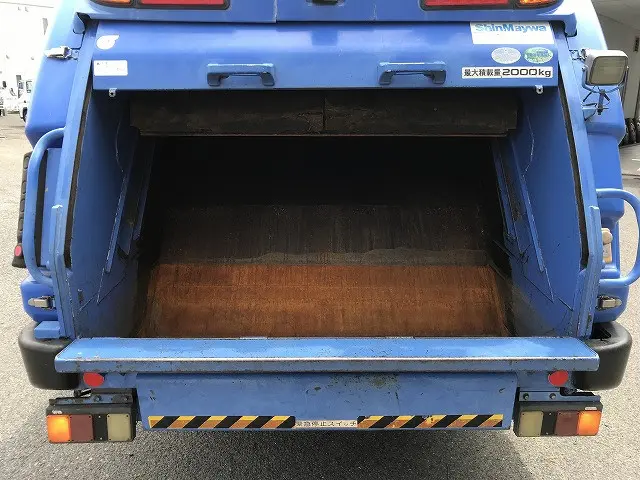 いすゞ エルフ BKG-NMR85AN(2WD)の写真27