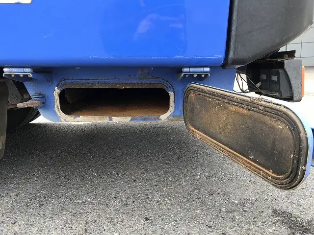 いすゞ エルフ BKG-NMR85AN(2WD)の写真42