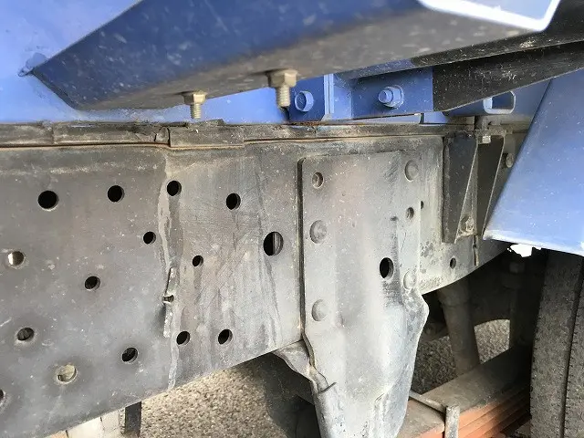 いすゞ エルフ BKG-NMR85AN(2WD)の写真43