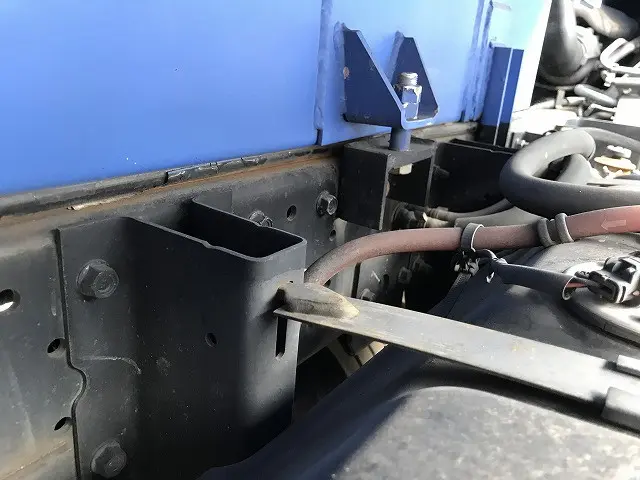 いすゞ エルフ BKG-NMR85AN(2WD)の写真45