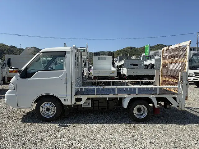 マツダ ボンゴトラック GC-SK82T(2WD)の写真4