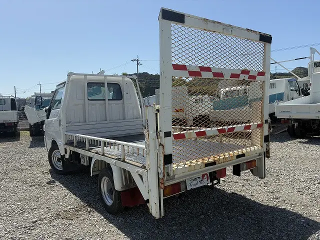 マツダ ボンゴトラック GC-SK82T(2WD)の写真6