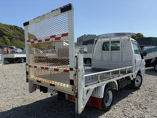 マツダ ボンゴトラック GC-SK82T(2WD)の写真8