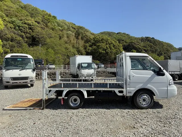 マツダ ボンゴトラック GC-SK82T(2WD)の写真12