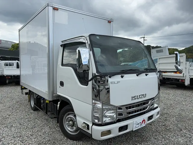 いすゞ エルフ 2RG-NHR88AN(2WD)の写真3