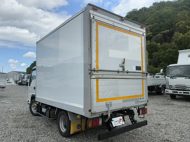 いすゞ エルフ 2RG-NHR88AN(2WD)の写真6