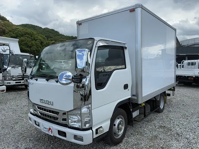 いすゞ エルフ 2RG-NHR88AN(2WD)の写真9