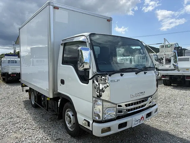 いすゞ エルフ 2RG-NHR88AN(2WD)の写真10